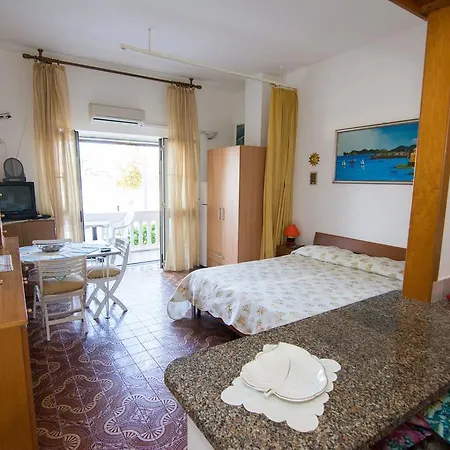 Πανσιόν Janas De Mar